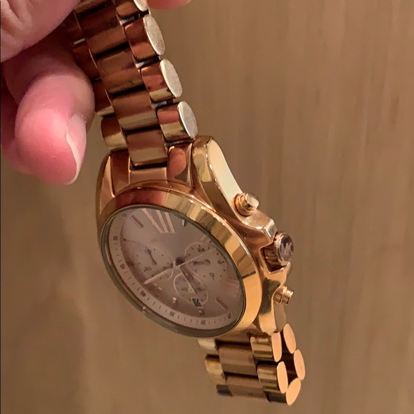 Micheal Kors watch - Picture 2 of 5